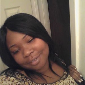 Meet your Posher, Ebony